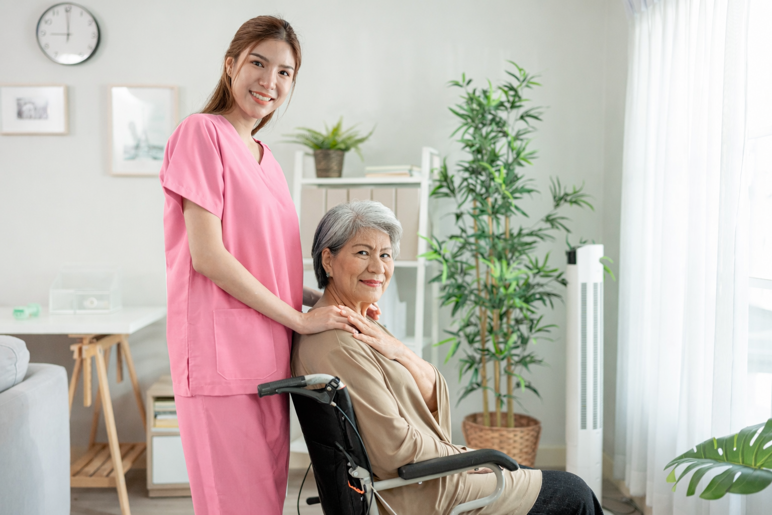 Senior Home Care in Sheridan, AR senior home care Sheridan AR caregiver providing trusted in-home support